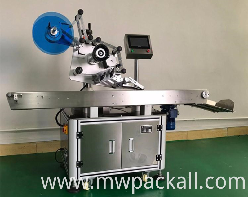Automatic flat Cans Labeling Machine /automatic bottle labeling machine flat surface labeling machine